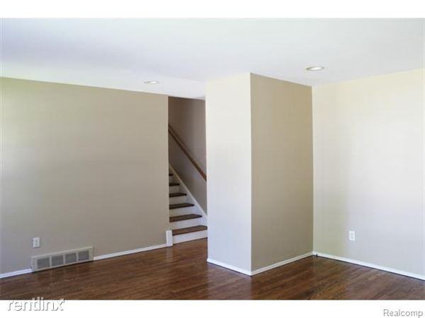 8733 Commerce rd and Union Lake rd area - Photo 2 of 6