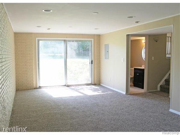 8733 Commerce rd and Union Lake rd area - Photo 3 of 6