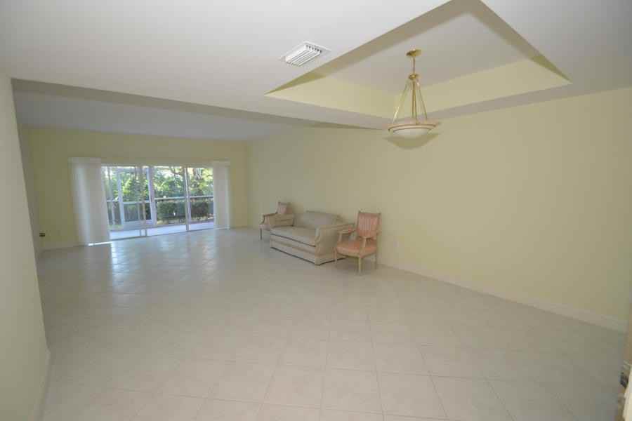 6221 Island Walk #A - Photo 3 of 6