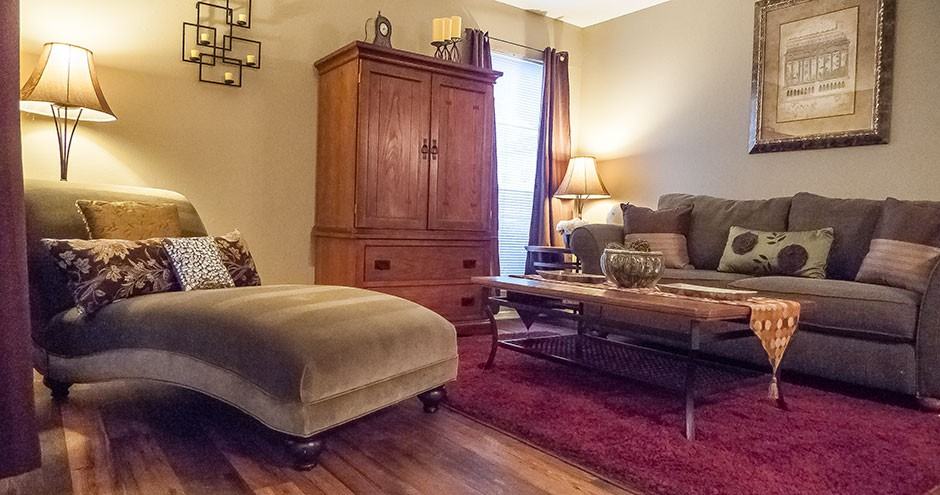 10111 Walnut St 5200h - Photo 3 of 10