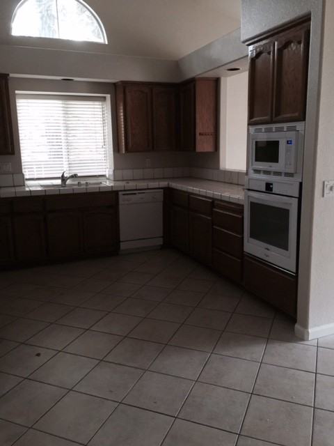 3303 Chapelle Dr - Photo 2 of 6