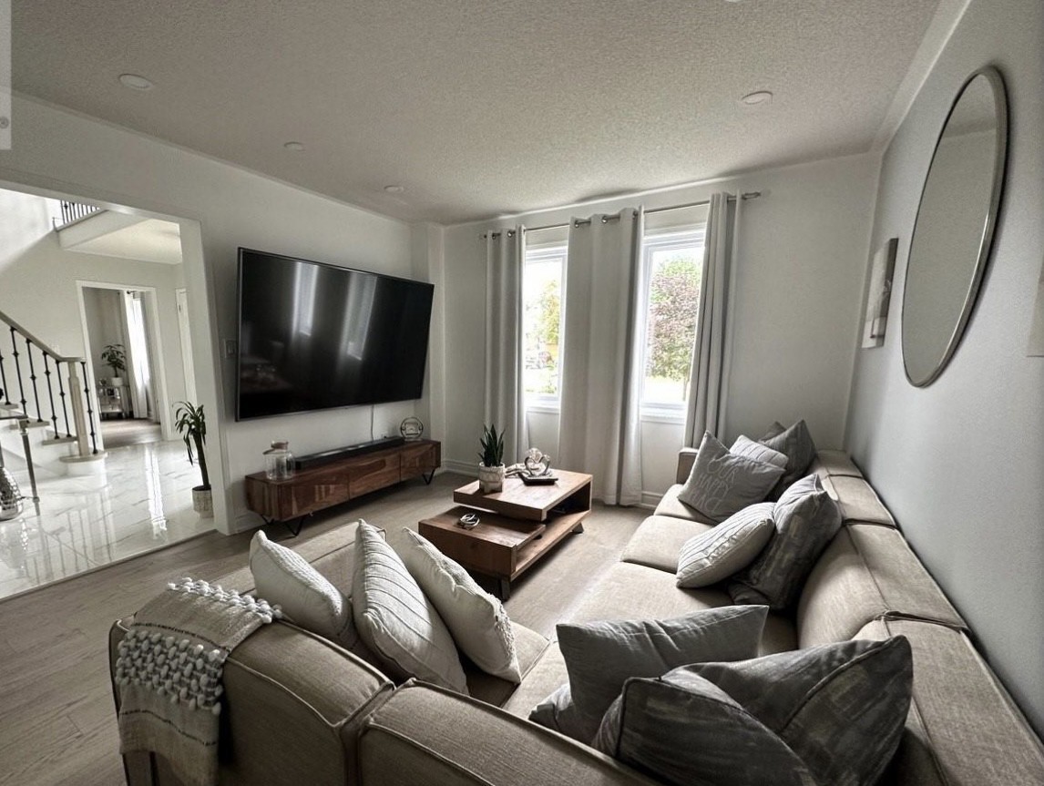 28 Holly Meadow Rd - Photo 3 of 15
