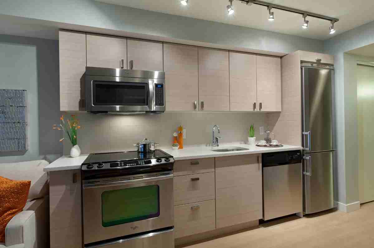 Porter - A Building - NO Pets - Photo 2 of 8