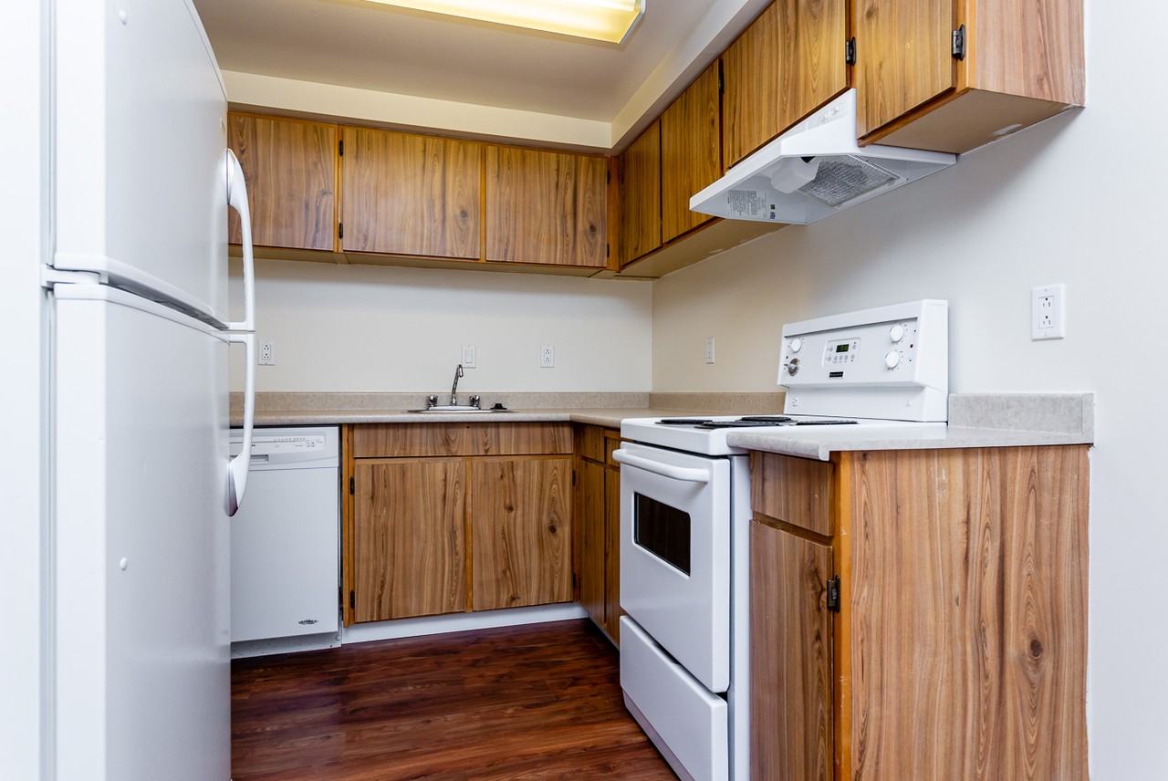 Adelaide Apartments - Photo 2 of 8