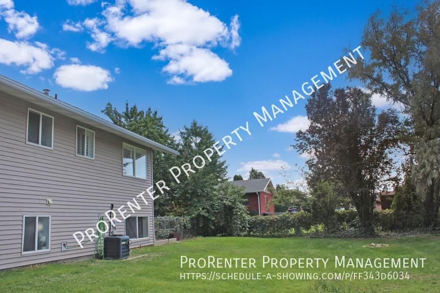 1719 N 2850 W - Photo 3 of 24