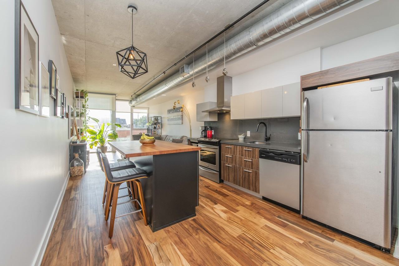 360 McLeod Street #306 - Photo 4 of 20