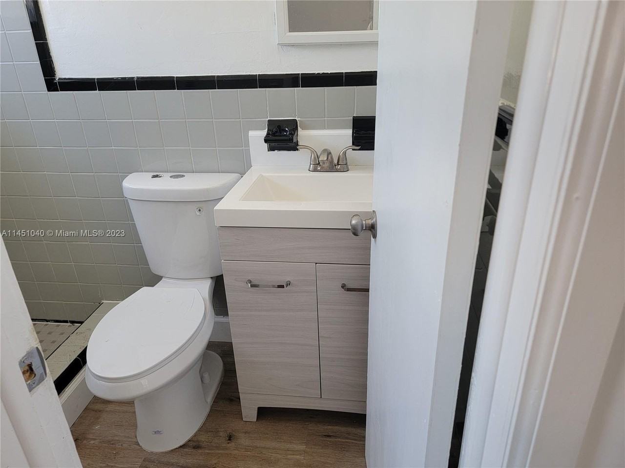 1741 Moffett St #1-8 - Photo 3 of 8