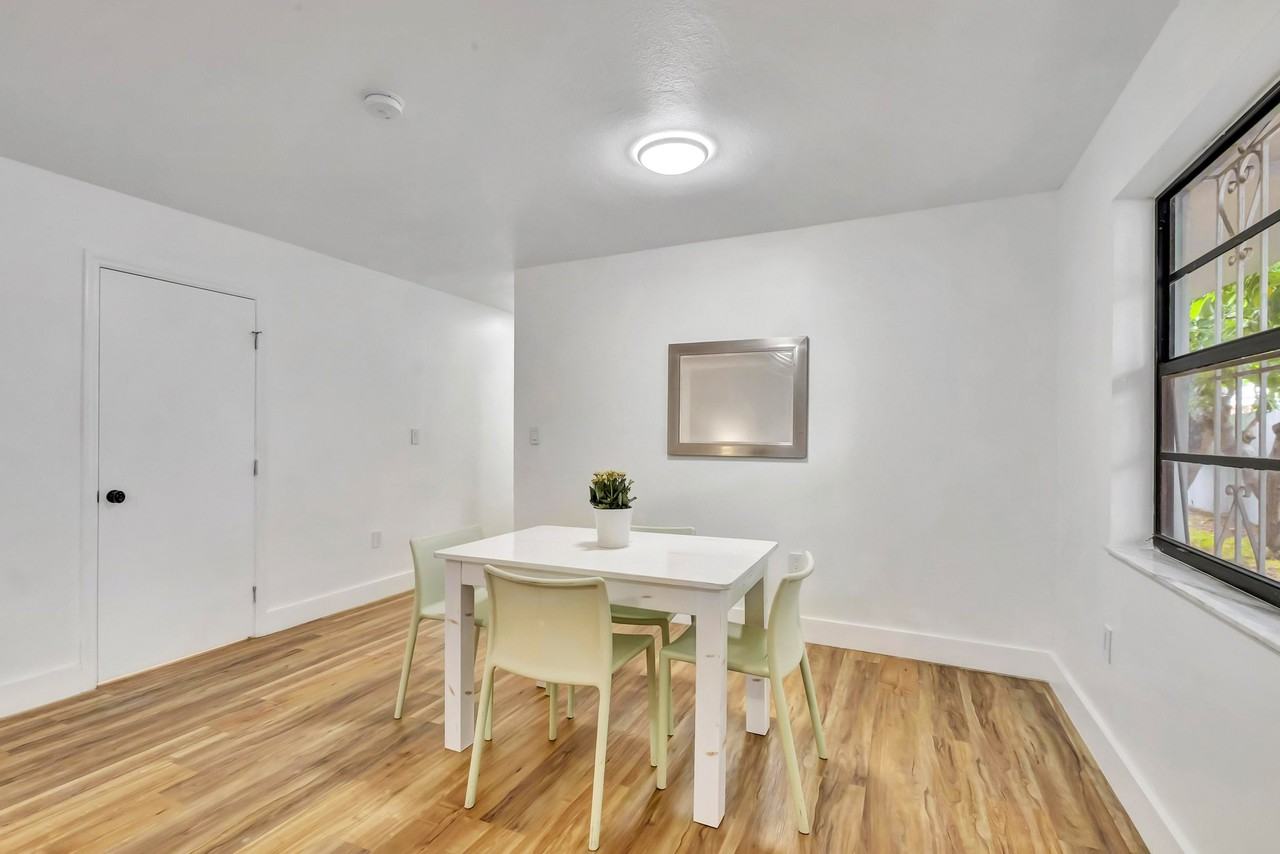 E 16th St - Photo 3 of 18