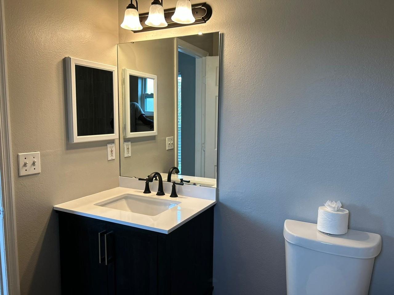 912 Park Valley Cir #1 - Photo 2 of 27