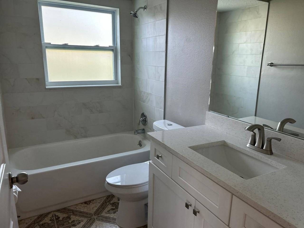 912 Park Valley Cir #1 - Photo 5 of 27