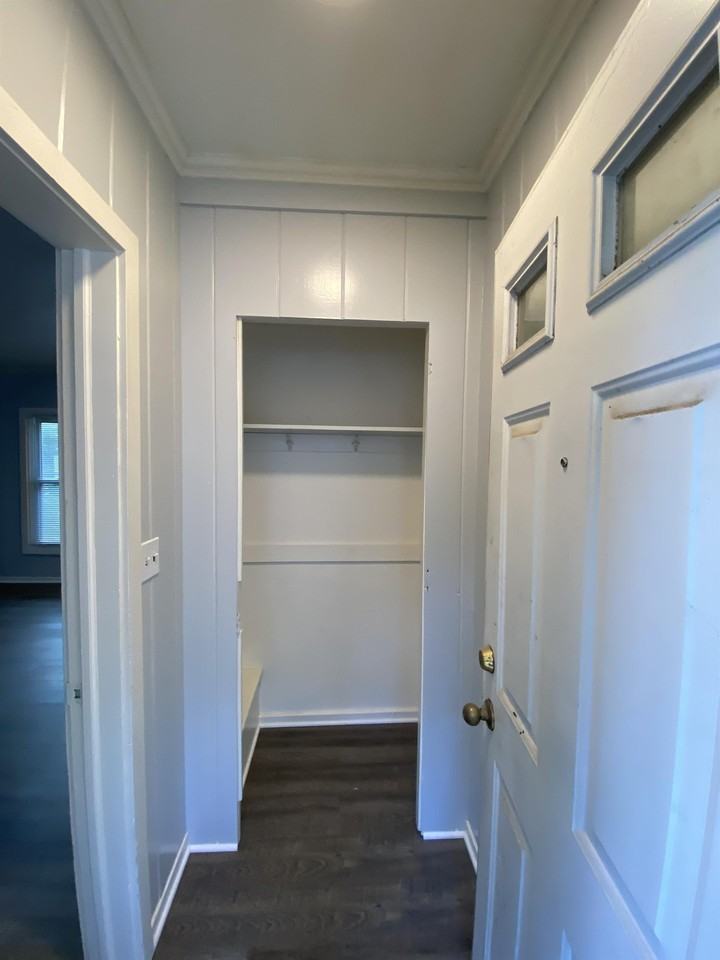 1050 Neland Ave Se #1 - Photo 5 of 8