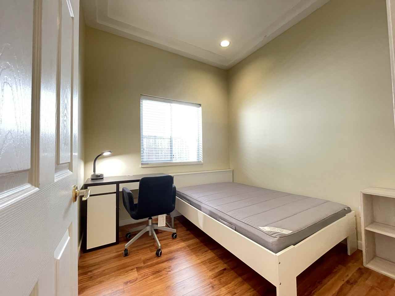 738 East 49th Avenue, Vancouver, BC V5W 2H4, CAN - 2 bedroom House