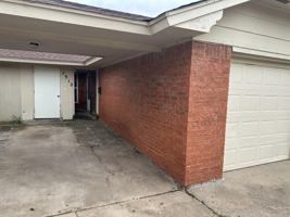 featured image of 1912 N Moulton Ct #1912