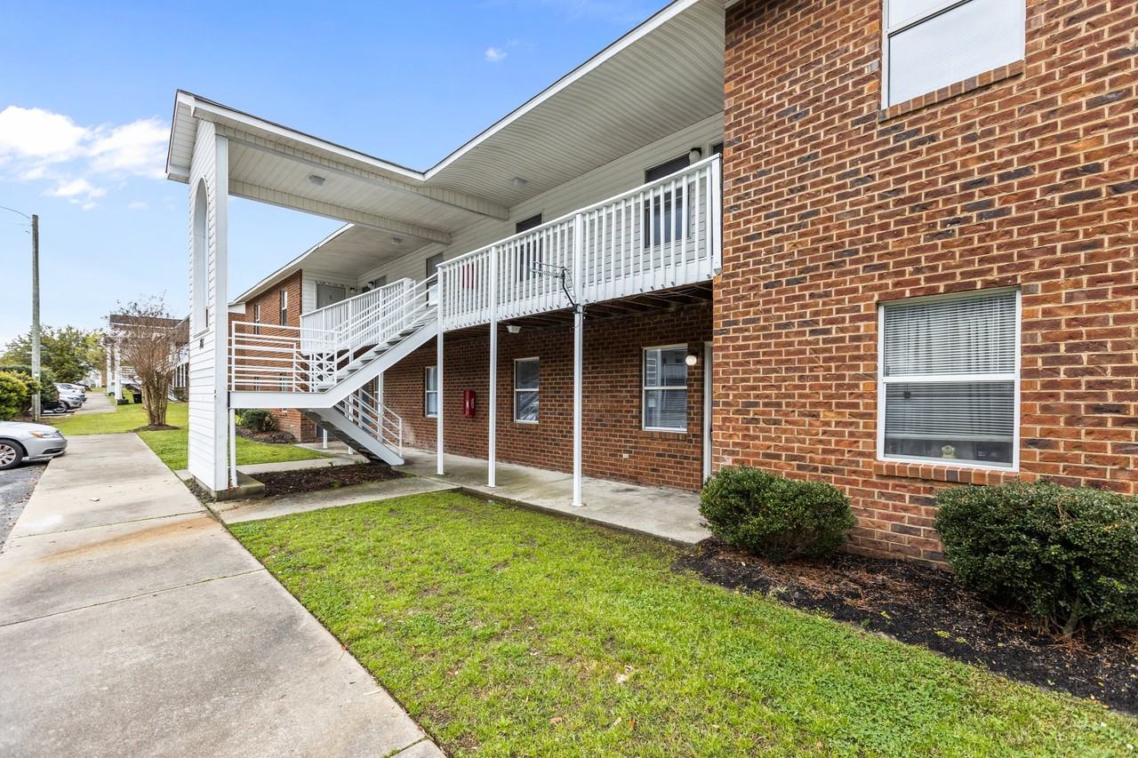 3005 Caldwell Court - 8Apt. 8 #8 - Photo 2 of 5