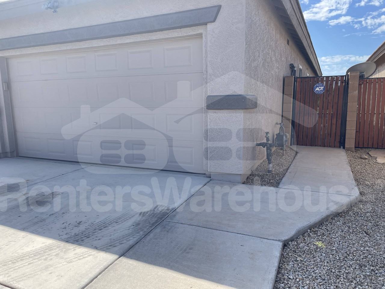 17067 W Northampton Rd - Photo 3 of 10