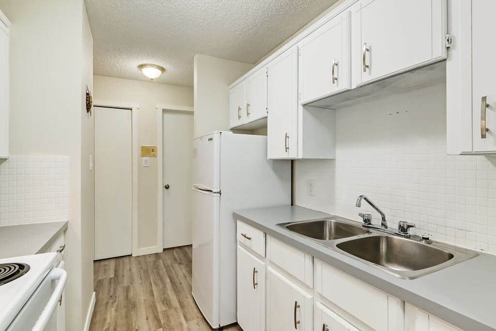 Wildrose - Photo 6 of 13