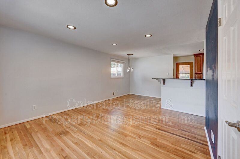 2738 Xanadu St - Photo 3 of 31