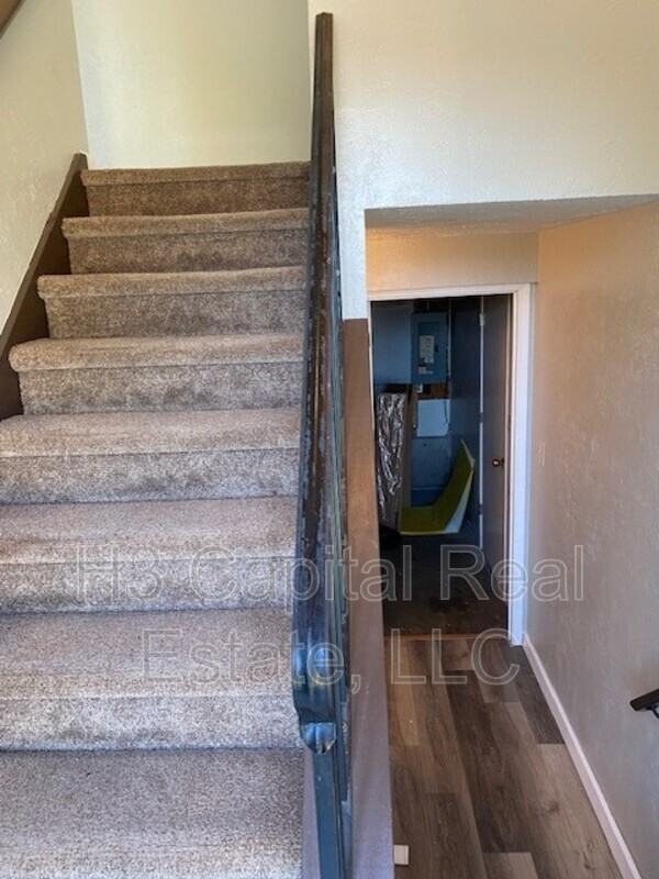 1400 30th St #A - Photo 2 of 13