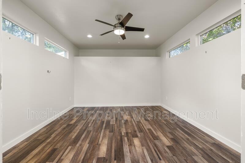 1830 Nw - Photo 4 of 19