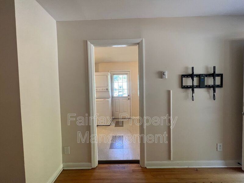 1937 Morehead Ave #1937 - Photo 7 of 24