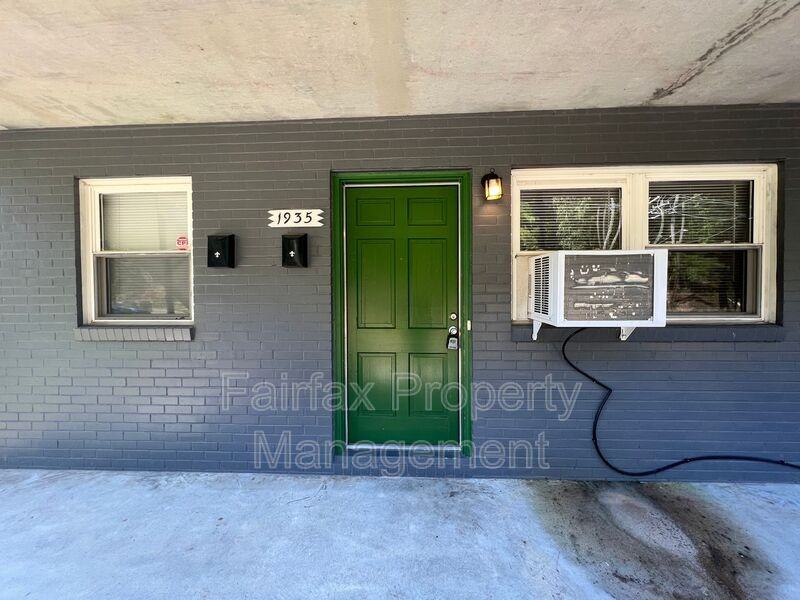1935 Morehead Ave #1935 - Photo 3 of 24