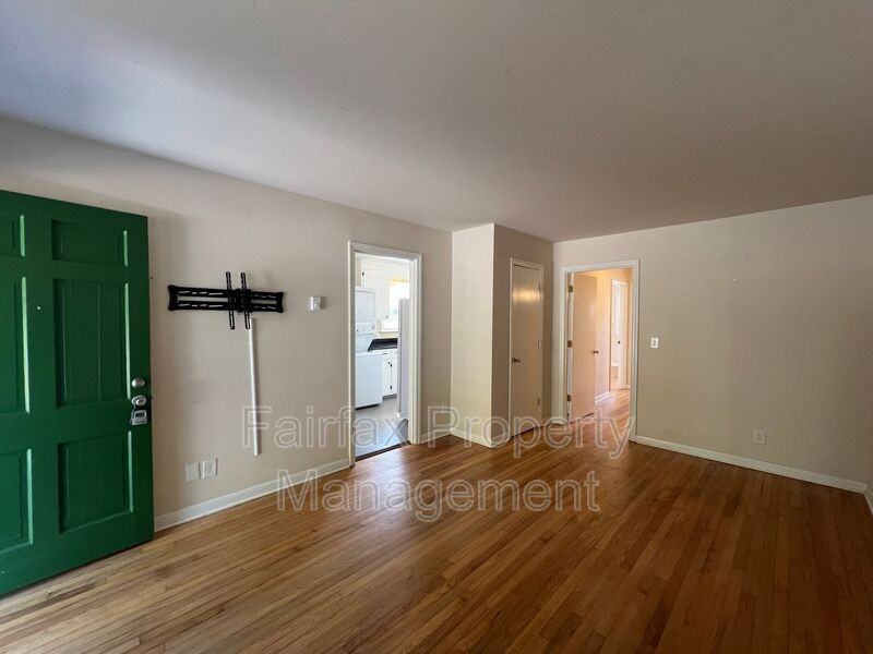 1935 Morehead Ave #1935 - Photo 4 of 24