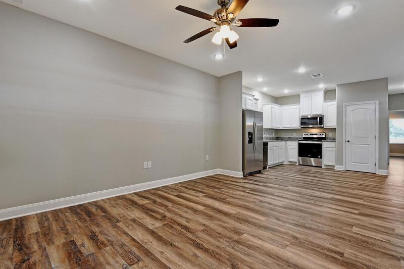 1042 Dubois St - Photo 2 of 11