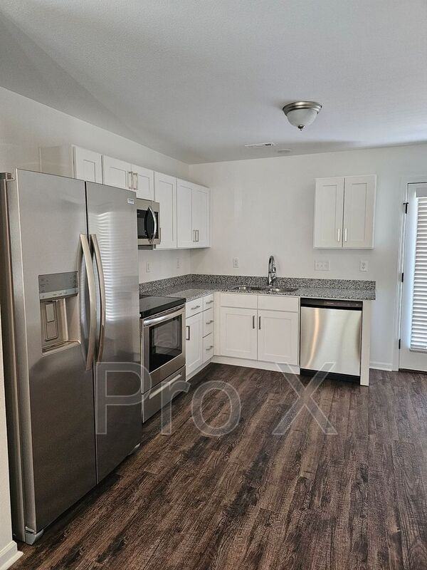 511 N Roney St - Photo 3 of 8