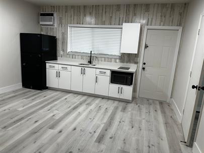 720 Northeast 7th Street - Photo 3 of 10