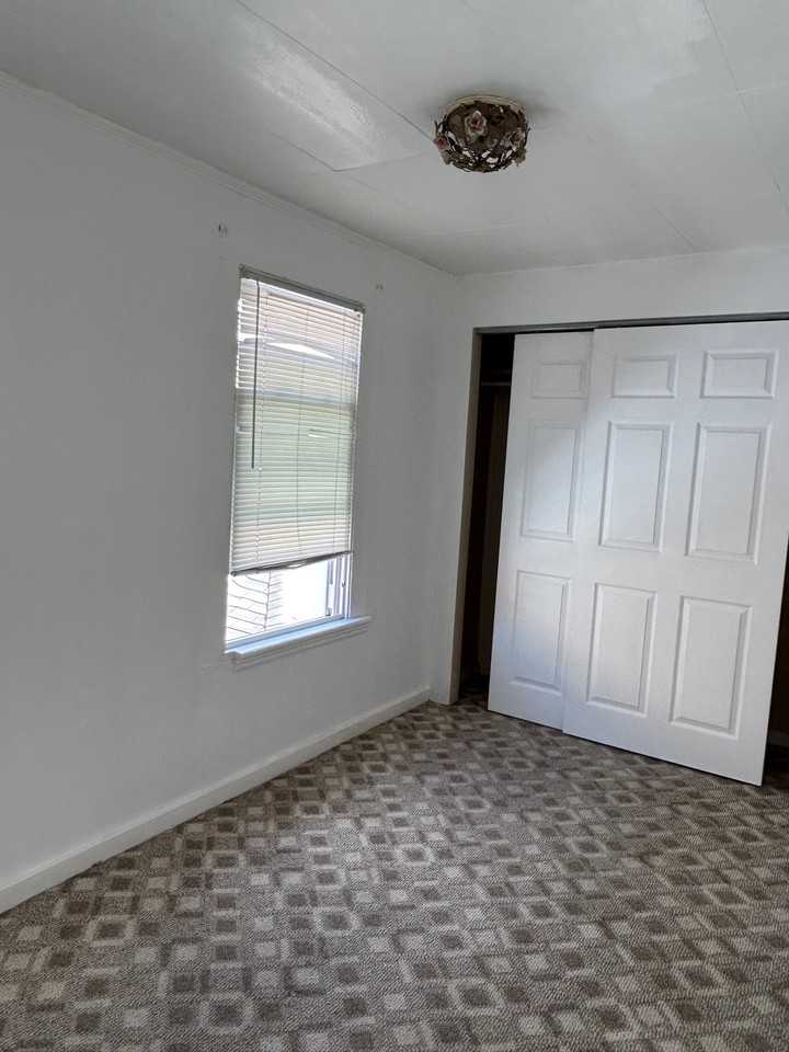 93 Hudson Avenue #2 - Photo 3 of 5