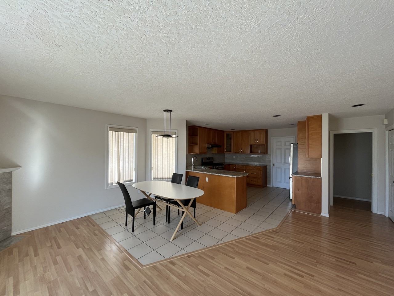 1196 Firbank Close - Photo 2 of 16