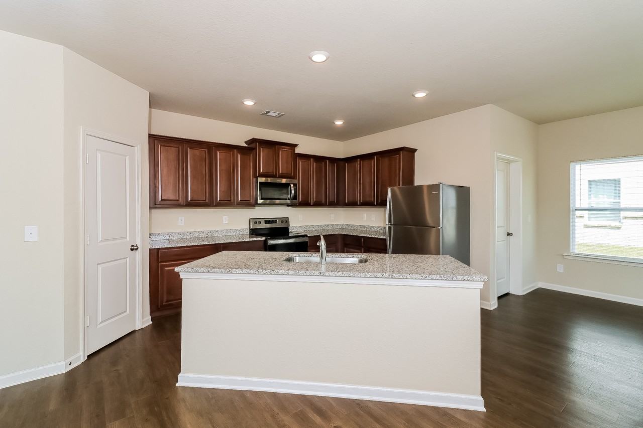 153 153 Innis Brook Cir - Photo 7 of 25