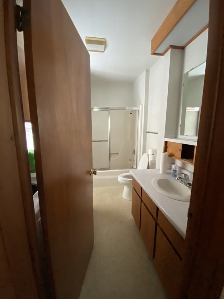 337 Lenox Ave #A - Photo 2 of 5