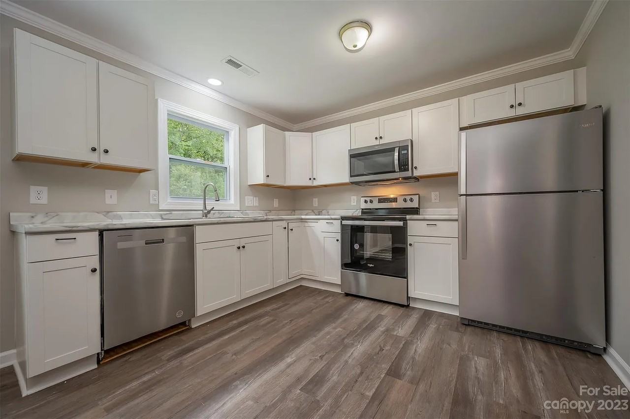 189 Gail Dr #NA - Photo 3 of 10