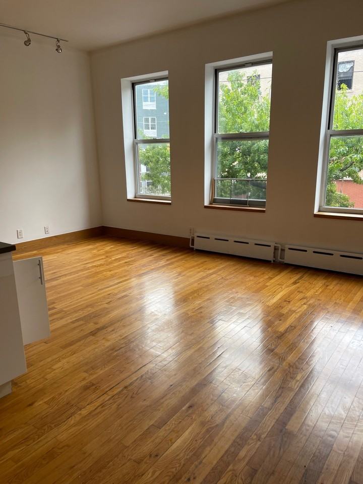 477 Saint Marks Pl #201 - Photo 2 of 3