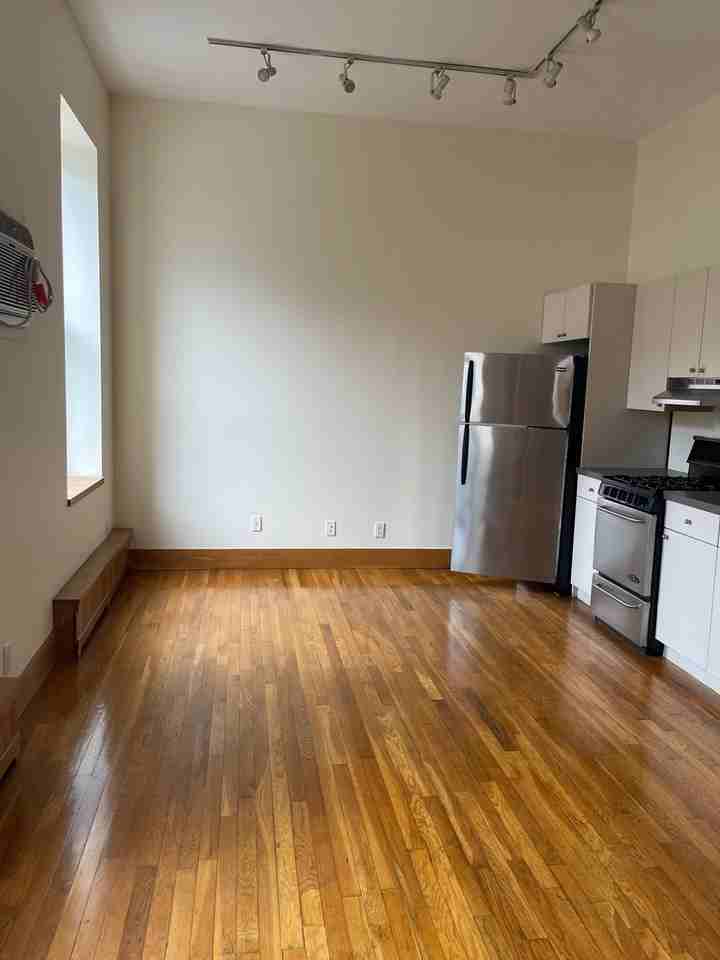 477 Saint Marks Pl #202 - Photo 2 of 8