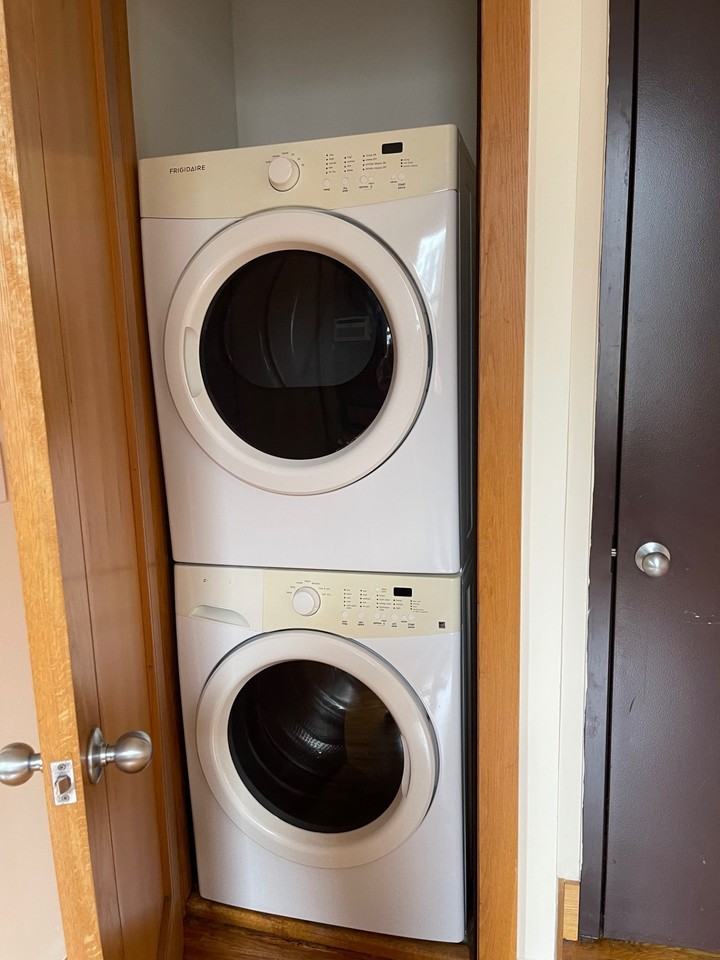 477 Saint Marks Pl #202 - Photo 4 of 8