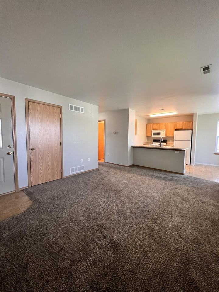 1805 E Overland Rd Bldg 37 #23 - Photo 3 of 18