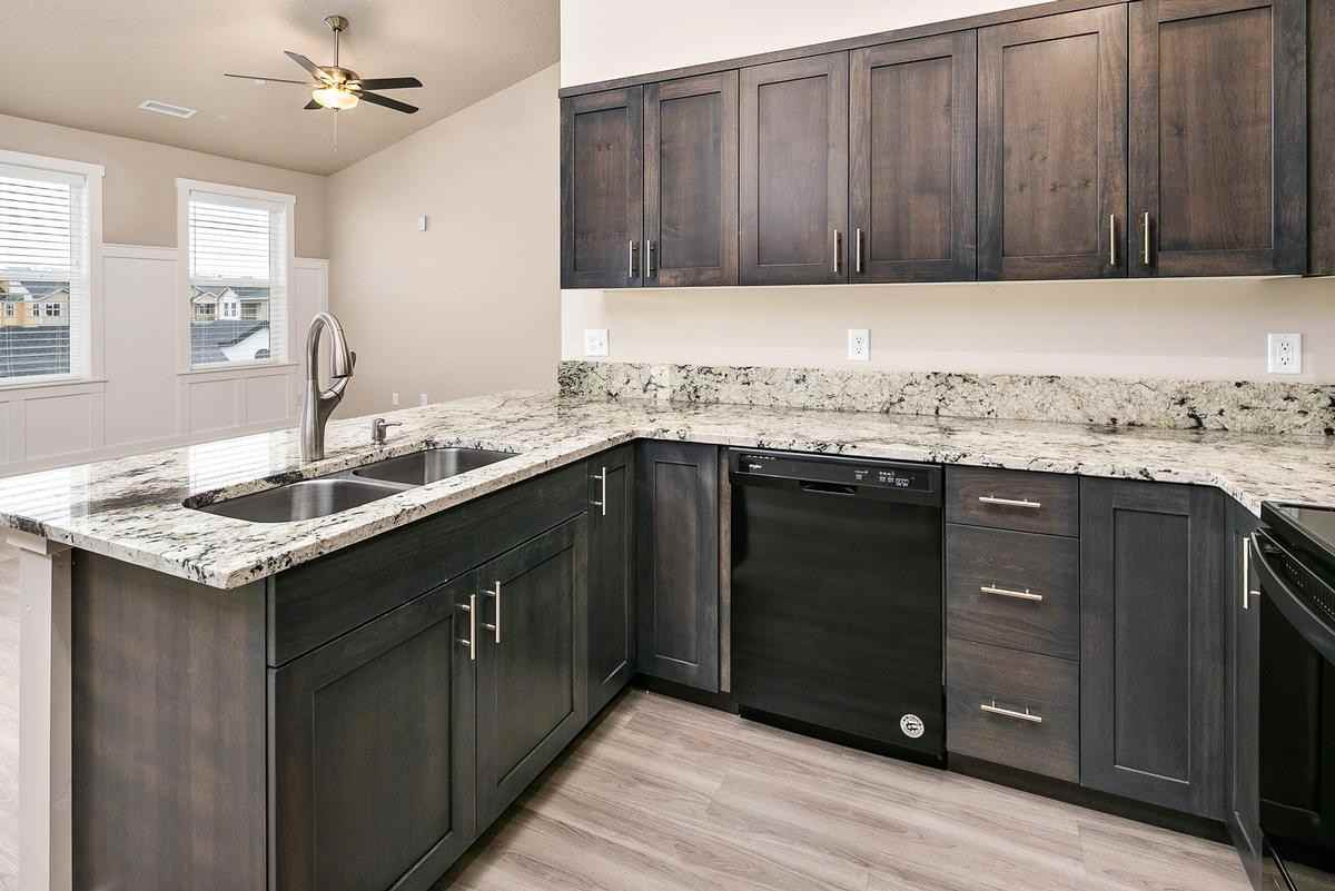 10201 Cherry Lane - Photo 3 of 12