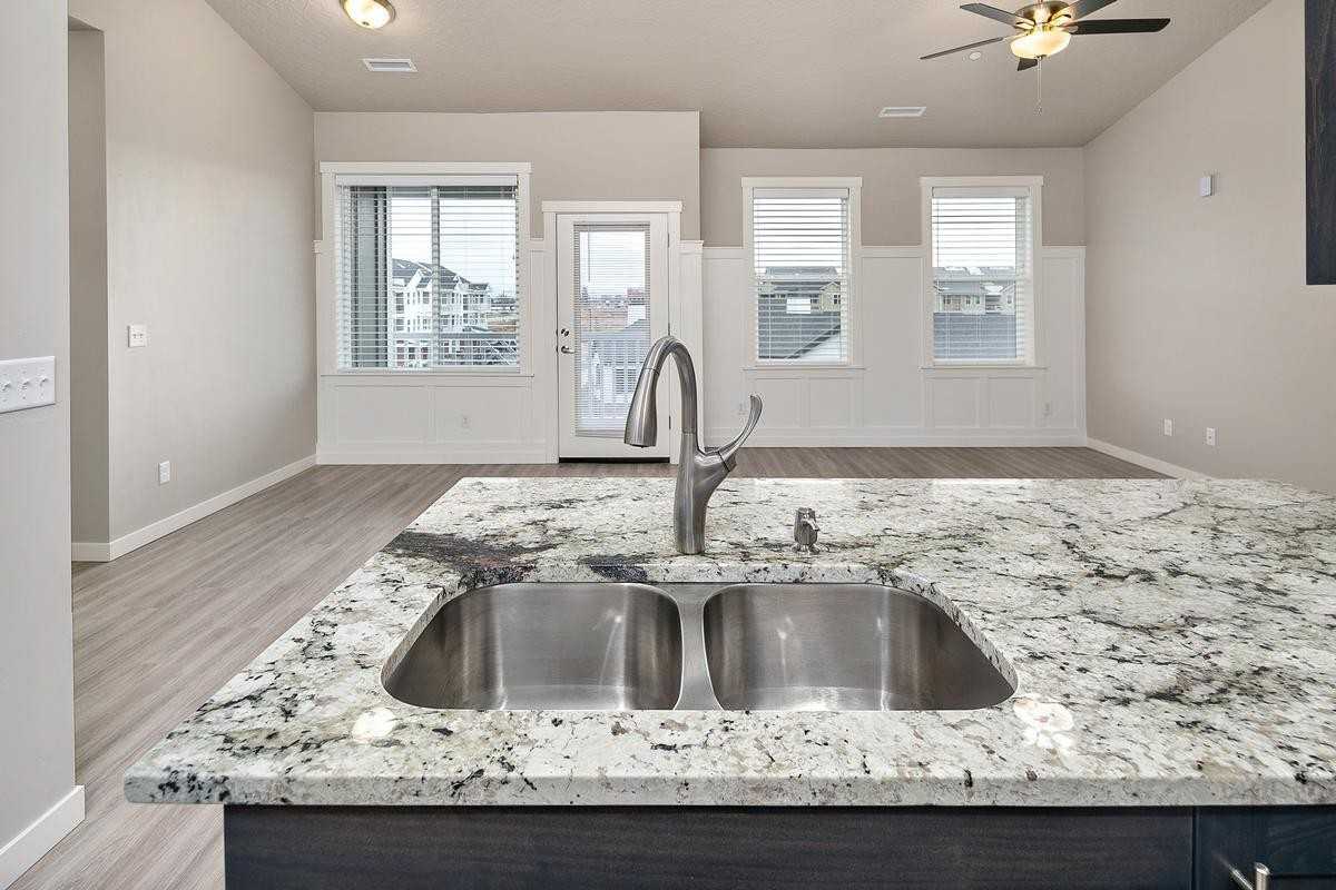 10201 Cherry Lane - Photo 4 of 12