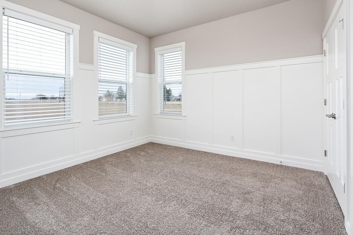 10201 Cherry Lane - Photo 6 of 17