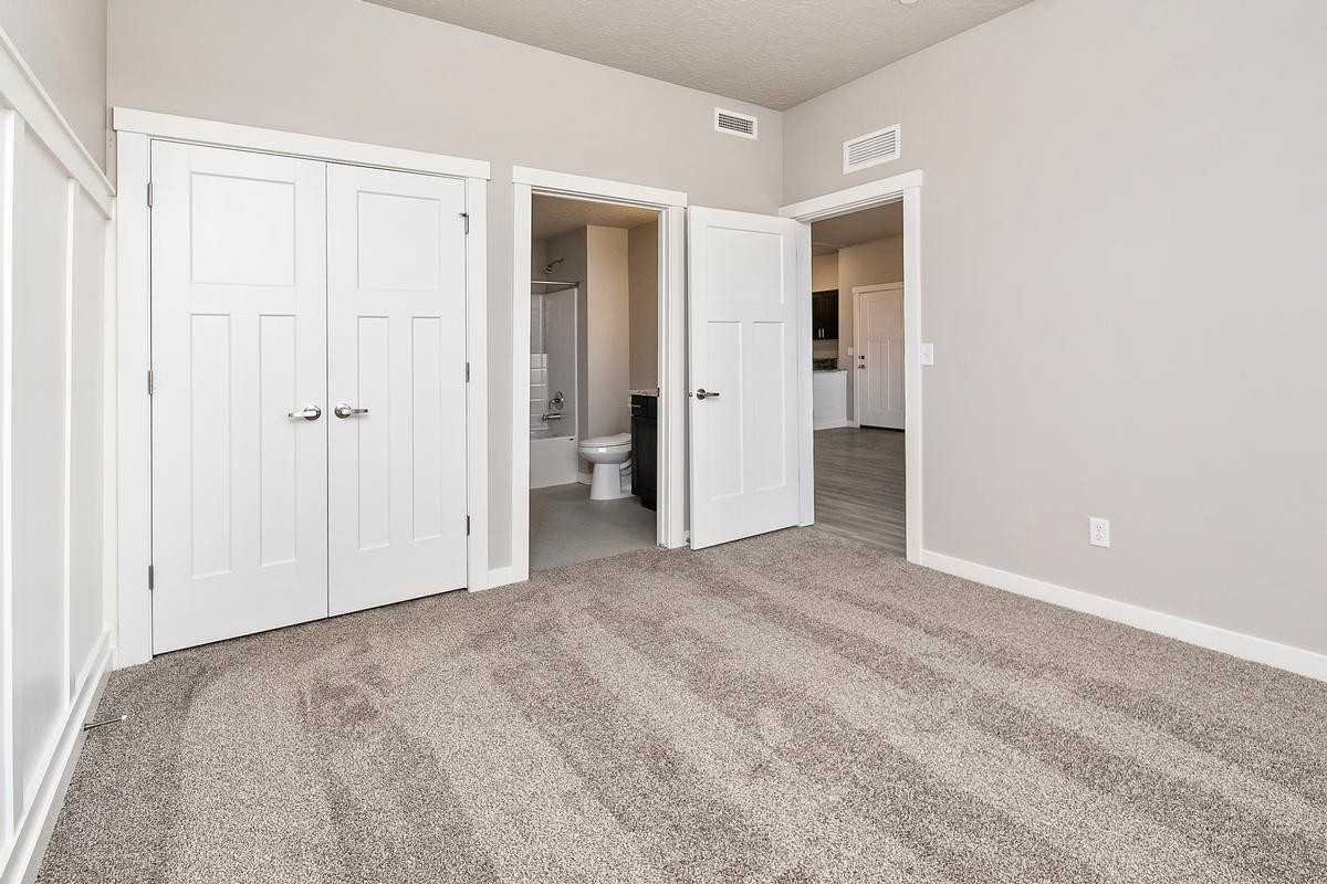 10201 Cherry Lane - Photo 7 of 17