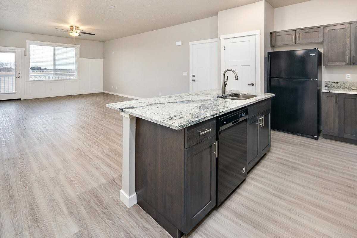 10201 Cherry Lane - Photo 3 of 20