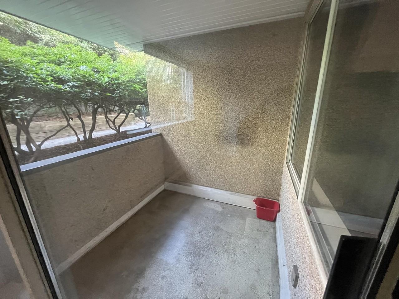 1345 Comox St #102 - Photo 6 of 8