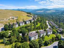 featured image of 1101 W Greenough Dr