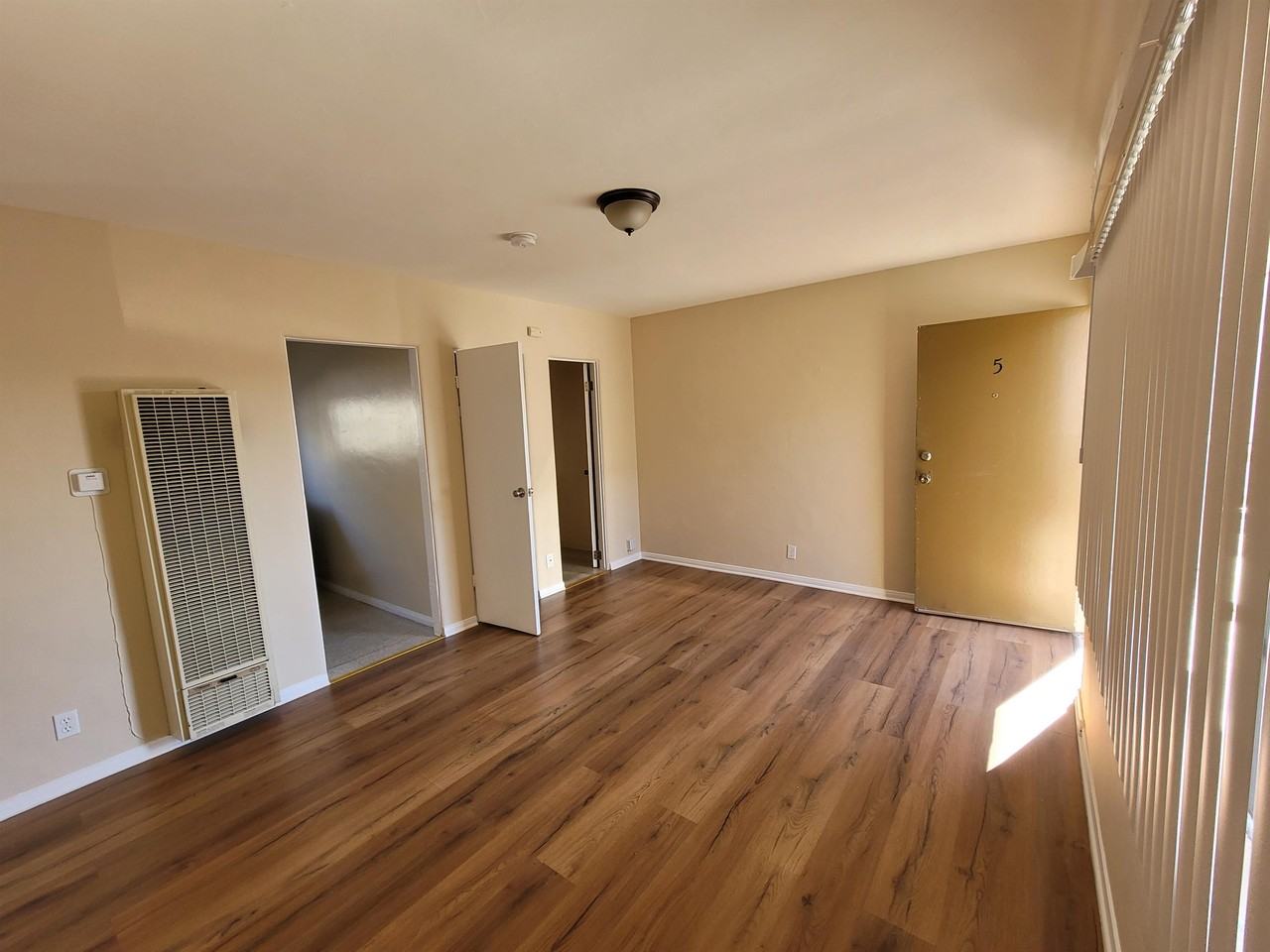 4924 W Washington Blvd #12 - Photo 2 of 10