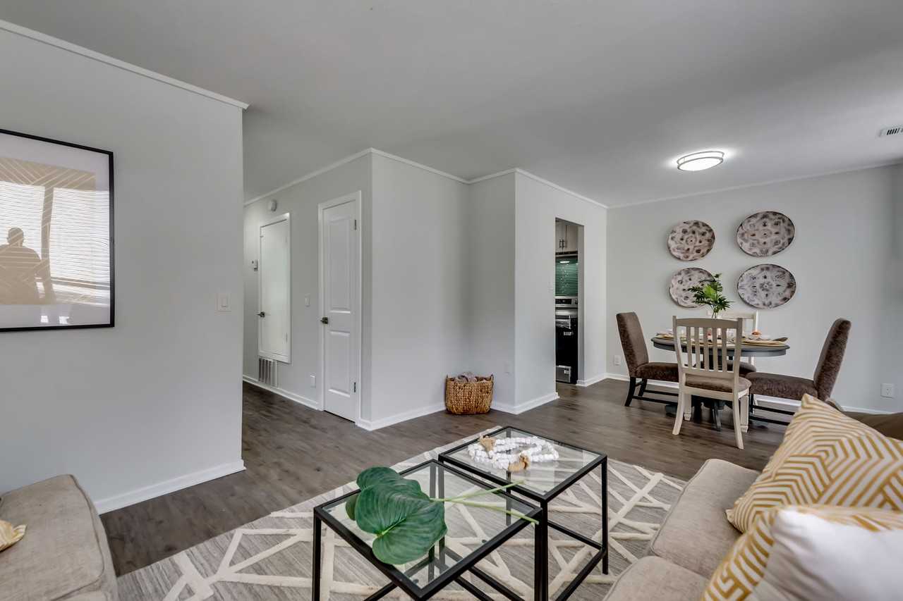 Lakeside Hamlet Office - Photo 3 of 40