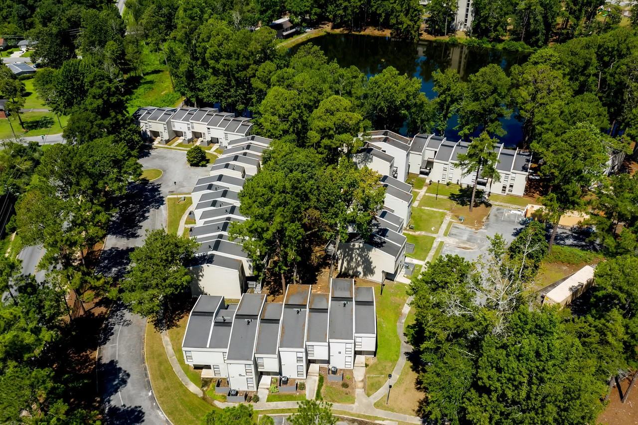 Lakeside Hamlet #02I - Photo 4 of 21