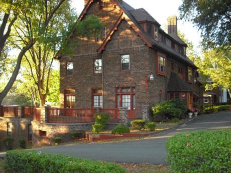 574 Prospect St #B03 - Photo 7 of 9