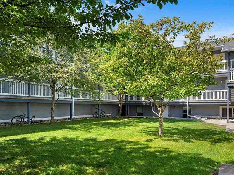 1500 Stoddard St - Photo 4 of 12